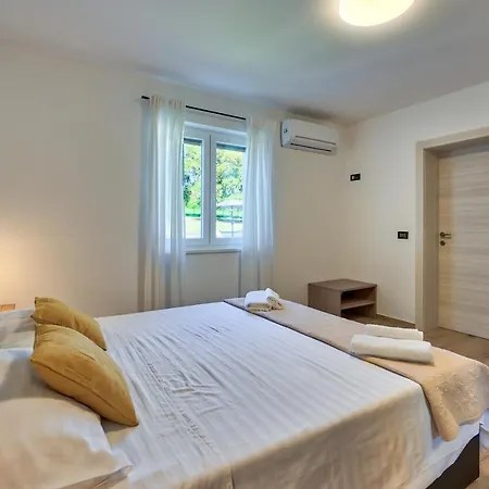 Monte Vernal Βίλα