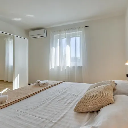 Monte Vernal Вилла *