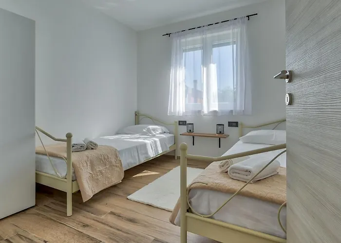 Monte Vernal Пула